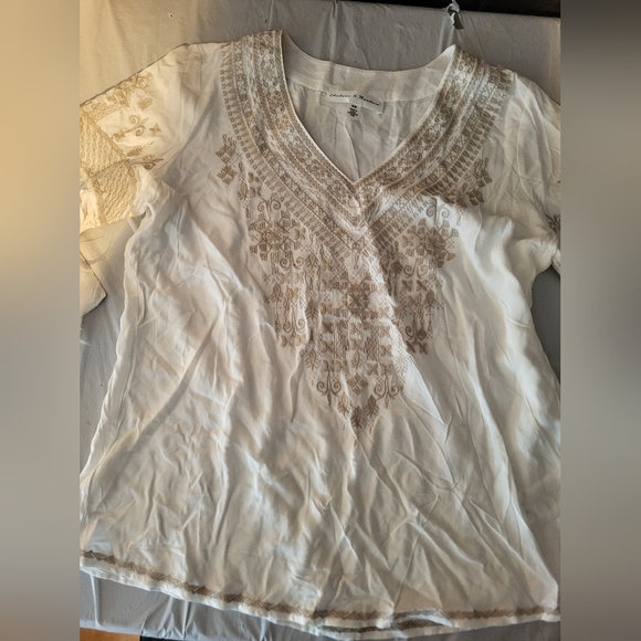 Chelsea & Theodore White Embroidered 3/4 Sleeve Tunic , Size Medium - Picture 4 of 7